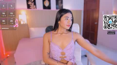 Snapshot of katya_rogerss chatting on November 2025 11:32:01 PM katya online show from November 2025 11:32:01 PM