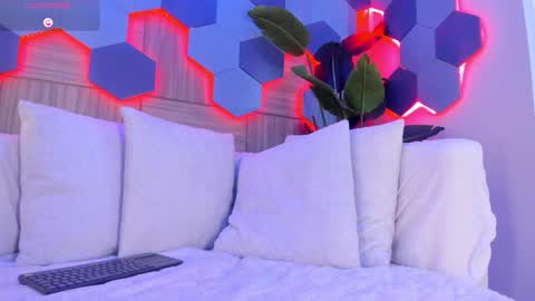 Snapshot of katyakozlov chatting on February 2026 08:05:02 PM online show from February 2026 08:05:02 PM