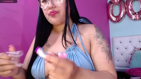 Snapshot of katyandnatha chatting on January 2025 12:27:02 PM Katy and Natha online show from January 2025 12:27:02 PM