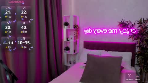 Snapshot of katyaneilson chatting on February 2025 10:01:02 AM Kate online show from February 2025 10:01:02 AM