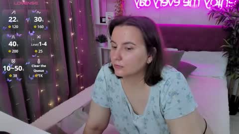 Snapshot of katyaneilson chatting on September 2025 03:28:01 AM Kate online show from September 2025 03:28:01 AM