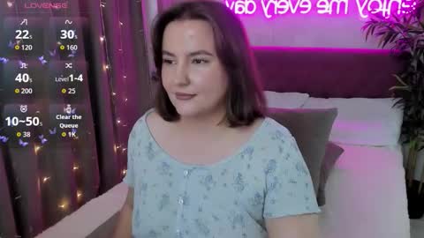 Snapshot of katyaneilson chatting on September 2025 06:24:02 AM Kate online show from September 2025 06:24:02 AM