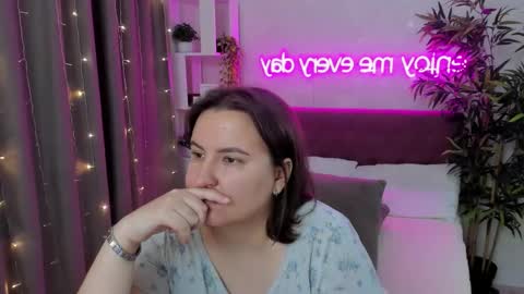 Snapshot of katyaneilson chatting on September 2025 02:59:01 AM Kate online show from September 2025 02:59:01 AM