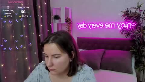 Snapshot of katyaneilson chatting on September 2025 03:23:02 AM Kate online show from September 2025 03:23:02 AM