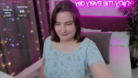 Snapshot of katyaneilson chatting on October 2025 05:40:01 AM Kate online show from October 2025 05:40:01 AM