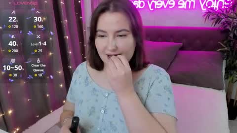 Snapshot of katyaneilson chatting on October 2025 05:21:02 AM Kate online show from October 2025 05:21:02 AM