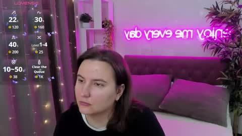 Snapshot of katyaneilson chatting on November 2025 06:35:01 AM Kate online show from November 2025 06:35:01 AM