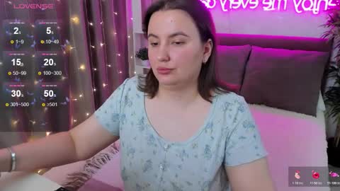 Snapshot of katyaneilson chatting on November 2025 05:11:01 AM Kate online show from November 2025 05:11:01 AM