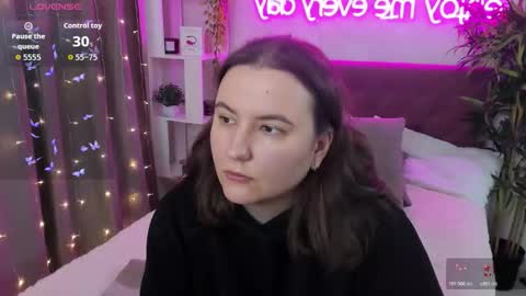 Snapshot of katyaneilson chatting on March 2026 04:14:01 AM Kate online show from March 2026 04:14:01 AM