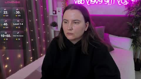 Kate online show from May 2026 06:33:01 AM