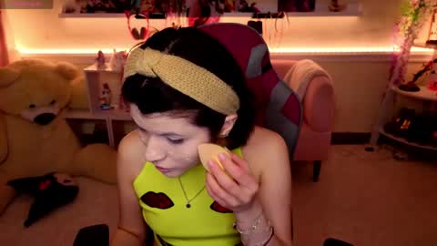 Snapshot of katyazaitseva chatting on April 2026 12:26:01 PM Katya online show from April 2026 12:26:01 PM