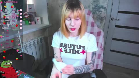 Snapshot of kawaii_power_uwu chatting on February 2025 10:34:01 AM Kira-chan online show from February 2025 10:34:01 AM