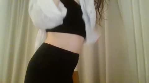 Snapshot of kawaii_snowflake chatting on October 2025 10:41:01 PM kawaii snowflake online show from October 2025 10:41:01 PM