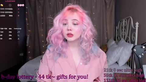 Yuki  online show from February 2025 08:53:02 AM