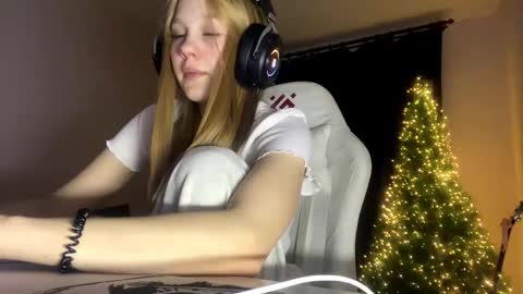 Amia online show from February 2026 06:14:01 PM