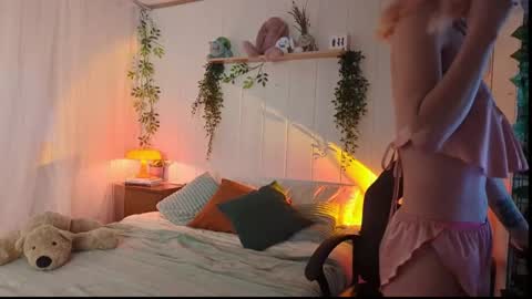 kayla samper online show from April 2026 04:24:01 PM