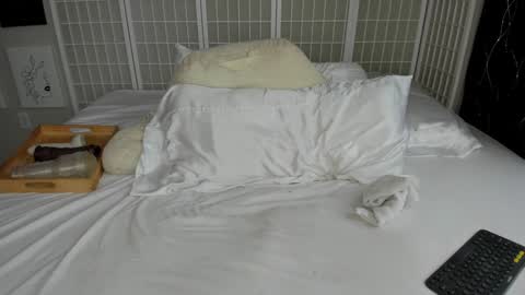 Kayla Cruise online show from December 2024 02:54:01 PM