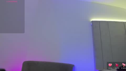 Kayla online show from November 2025 07:19:02 PM