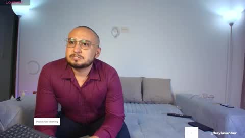 Snapshot of kaylavanber_ chatting on February 2026 01:42:01 PM KAYLA Damian online show from February 2026 01:42:01 PM