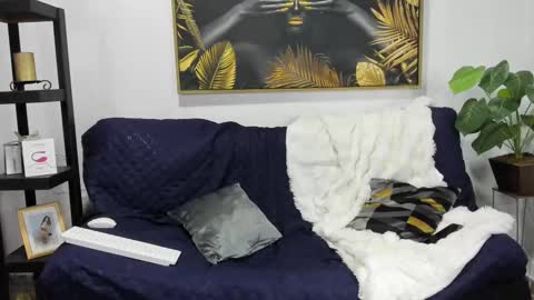 Kayle online show from October 2025 05:43:02 PM