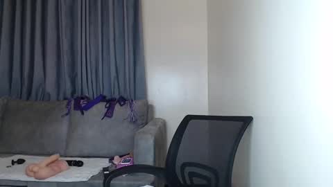Snapshot of kayleeeee_ee chatting on May 2026 06:42:01 AM Kaylee online show from May 2026 06:42:01 AM