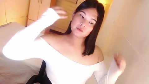 Y O U R        F U T U R E       K A Y L E E  online show from October 2025 06:14:02 PM