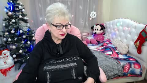 kaylesmoll online show from December 2024 04:30:02 AM