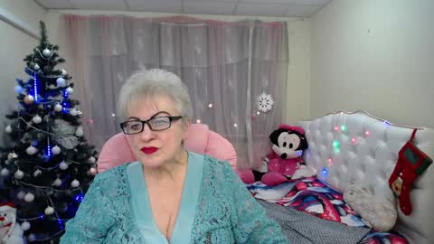 kaylesmoll online show from January 2025 02:33:01 AM