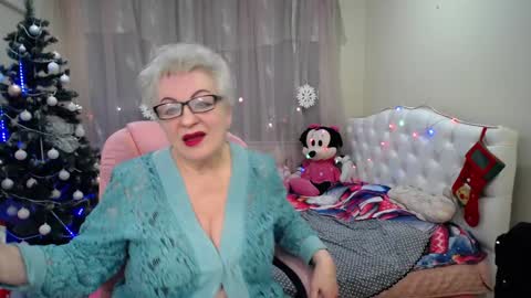 kaylesmoll online show from January 2025 07:28:01 PM