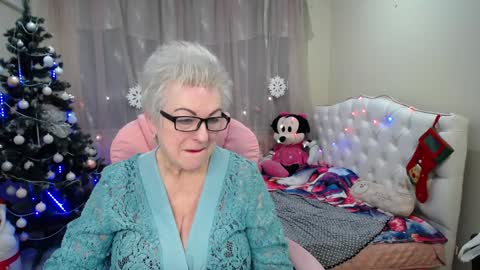 kaylesmoll online show from January 2025 02:15:02 AM