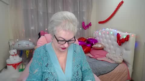 kaylesmoll online show from February 2025 03:55:02 AM