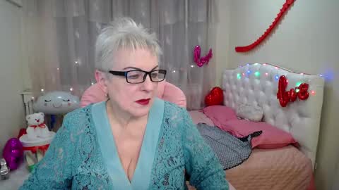 kaylesmoll online show from February 2025 11:33:02 PM