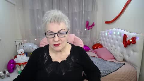 kaylesmoll online show from March 2025 11:16:02 PM