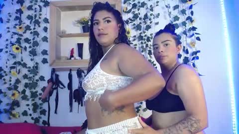 kaylie and dakota  online show from September 2025 01:54:02 AM