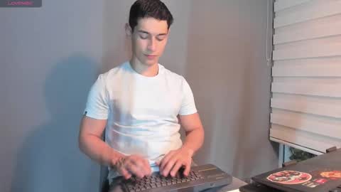 Kayn online show from December 2025 01:58:02 AM