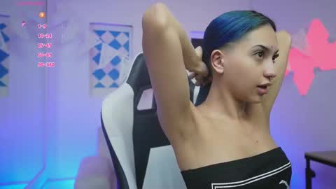 Snapshot of kayraowen chatting on October 2025 12:02:02 PM Kayra online show from October 2025 12:02:02 PM