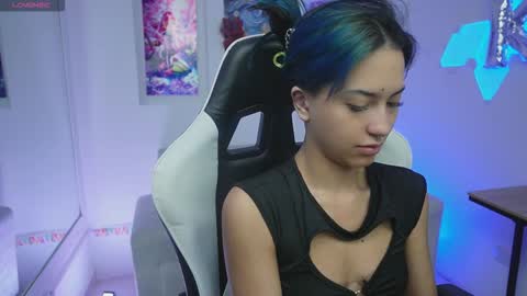 Snapshot of kayraowen chatting on October 2025 12:28:01 PM Kayra online show from October 2025 12:28:01 PM