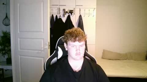 Snapshot of kayttajaviides5 chatting on October 2025 08:13:01 AM Aatu online show from October 2025 08:13:01 AM