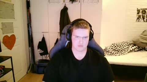 Snapshot of kayttajaviides5 chatting on January 2026 05:40:01 PM Aatu online show from January 2026 05:40:01 PM