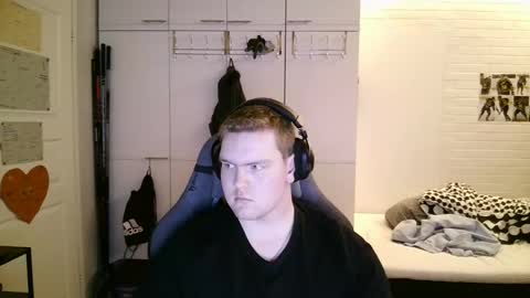 Snapshot of kayttajaviides5 chatting on January 2026 12:42:02 PM Aatu online show from January 2026 12:42:02 PM