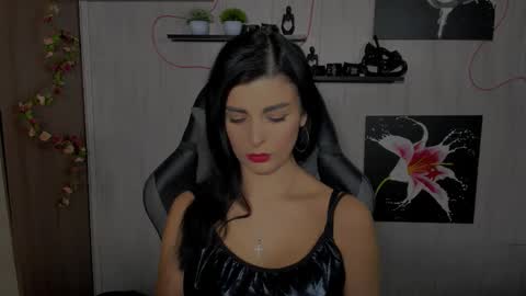 kayworl online show from December 2024 01:00:01 PM