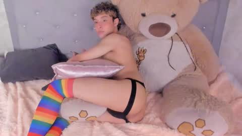 kei oliver online show from February 2025 11:02:01 AM