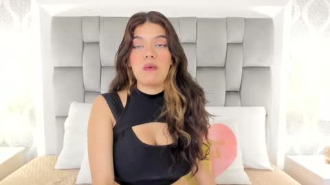 Snapshot of keiira_fox chatting on February 2026 11:26:01 AM Keiira Fox online show from February 2026 11:26:01 AM