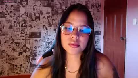 Snapshot of keikim_ chatting on January 2025 09:25:02 PM Kimk online show from January 2025 09:25:02 PM