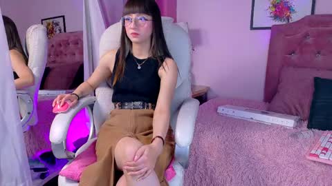 Snapshot of keiko_amane chatting on May 2026 03:15:01 AM online show from May 2026 03:15:01 AM