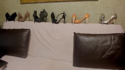 Snapshot of keira_neill chatting on December 2025 07:03:01 AM Kenya online show from December 2025 07:03:01 AM