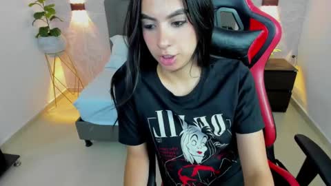 K E I T H Y online show from March 2025 07:17:01 PM