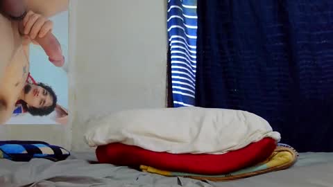 Snapshot of keivid_2303 chatting on January 2025 05:20:01 PM david online show from January 2025 05:20:01 PM