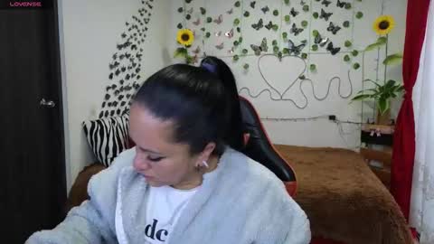 Snapshot of keka_teiku chatting on September 2025 10:12:01 PM keka_teiku online show from September 2025 10:12:01 PM