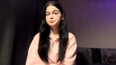 Bella online show from April 2026 03:42:02 PM